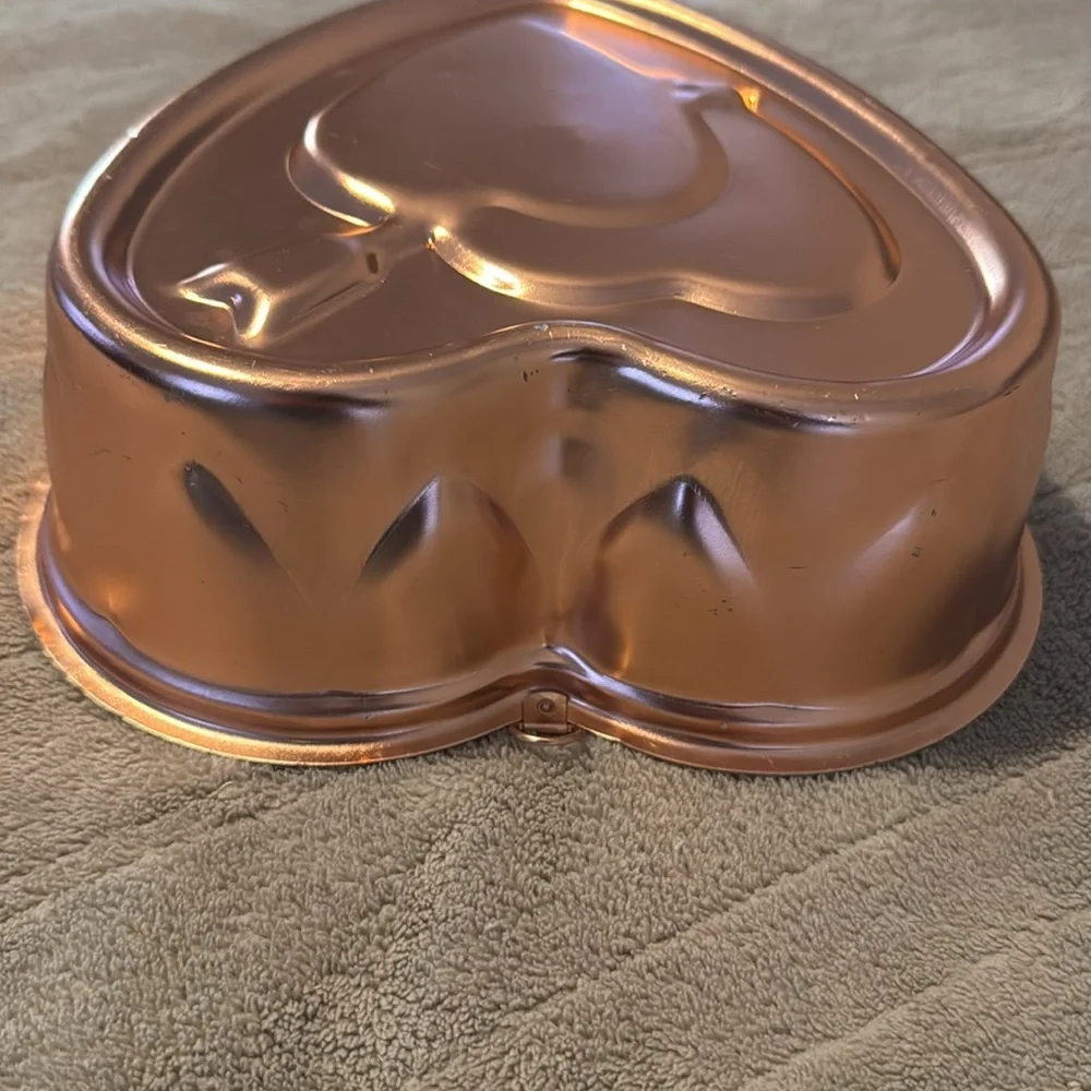 Two Hearts with Arrow Anniversary Metal Mold Bakeware